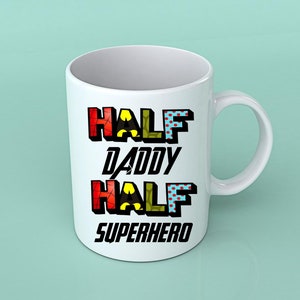 Pół Tata Pół Superbohater Kubek Spersonalizowany Spersonalizowany Superbohater Komiks Dzień Ojca Retro Tata Kuchenny Prezent Kubek Kawa Herbata Jaskinia Człowieka Prezent