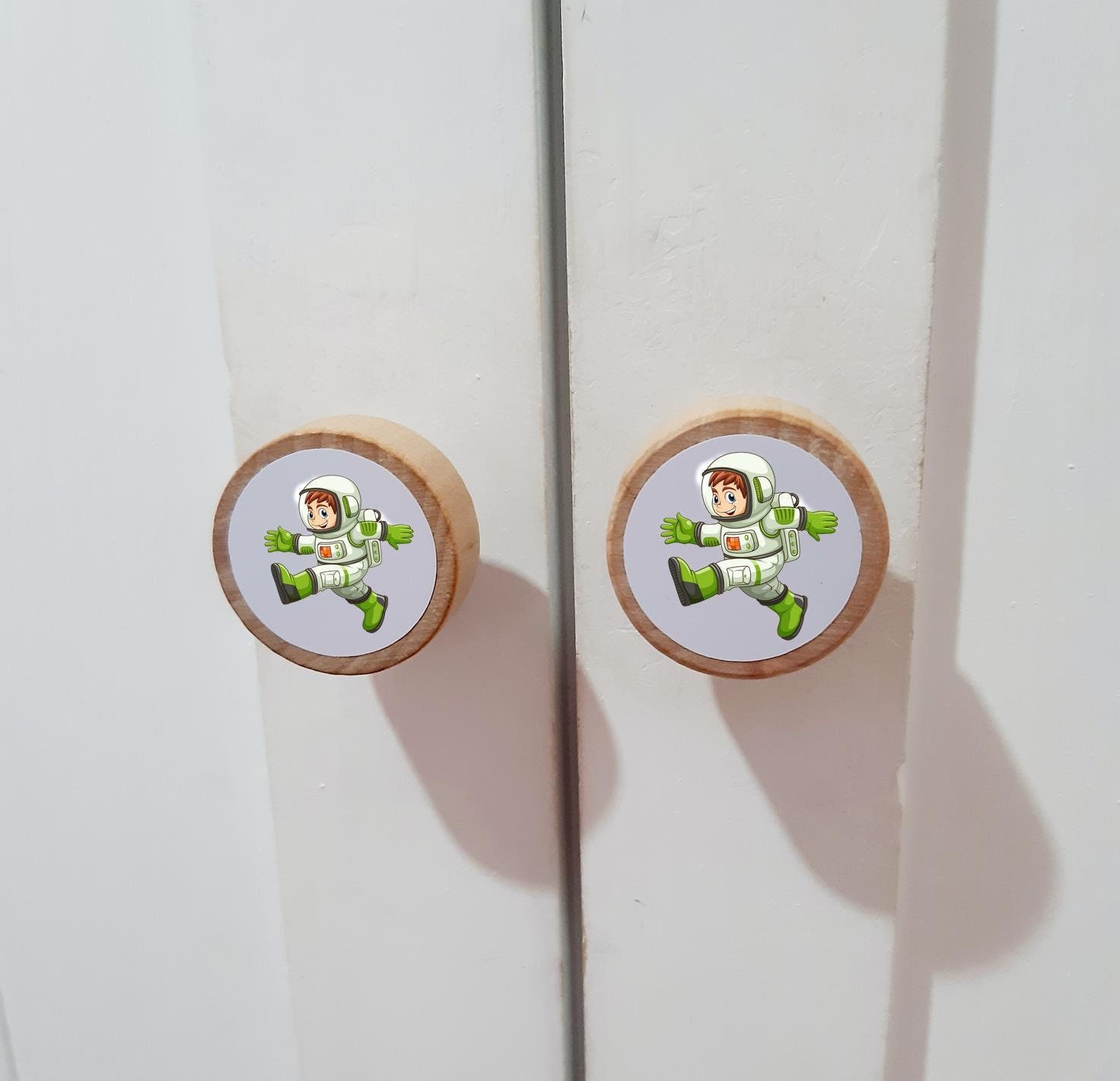 Spaceman Kleiderschrank Griffe Schubladengriffe Knöpfe perfekt für Upcycling Kleiderschrank, - Bild 2 von 2