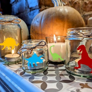 Bougies silhouette de dinosaure petites, moyennes, cloche, remplissage de cire, parfaites pour les fêtes de dinosaures, cadeaux, cadeaux, emballés dans une boîte rustique
