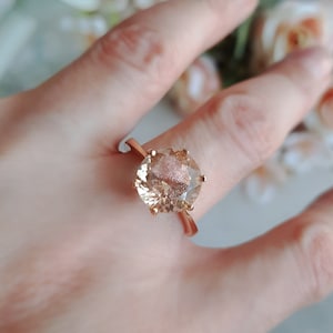 Classic solitaire engagement ring with Oregon sunstone in 14k solid gold, Elegant high-profile ring for proposal - 4.5g