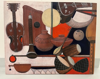 Può includere: Un dipinto astratto con vari strumenti musicali nei toni del marrone, rosso e beige. L'opera d'arte comprende un violino, un'arpa, tamburi e altri strumenti a corda. Lo sfondo è un mix di rosso, bianco e blu.