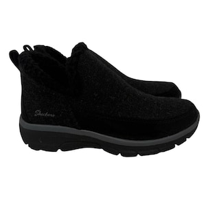 Botines Skechers Relaxed Fit con espuma viscoelástica, color negro, para mujer, talla 7.