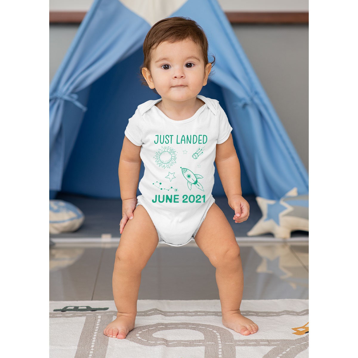 Funny Baby Onesie® Space Ship Baby Bodysuit Astronaut Baby Bodysuit Take Home Outfit Onesie® Cute Baby Onesie® Just Landed Baby Onesie®