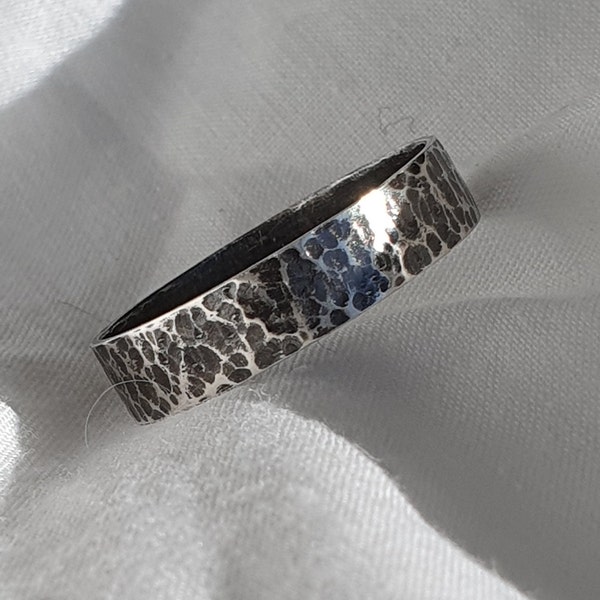 Sterling silver brutalist 925 ring, black patina, modern jewellery.  Hand crafted artisan ring.