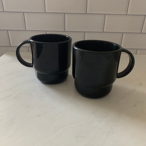 Pair of Vintage Tupperware Stackable Black Plastic Multi Use Cups Mugs 2224-B RV Camping Motorhome Glamping Outdoor Barbecue 9oz