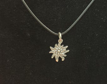Medium Edelweiss Necklace