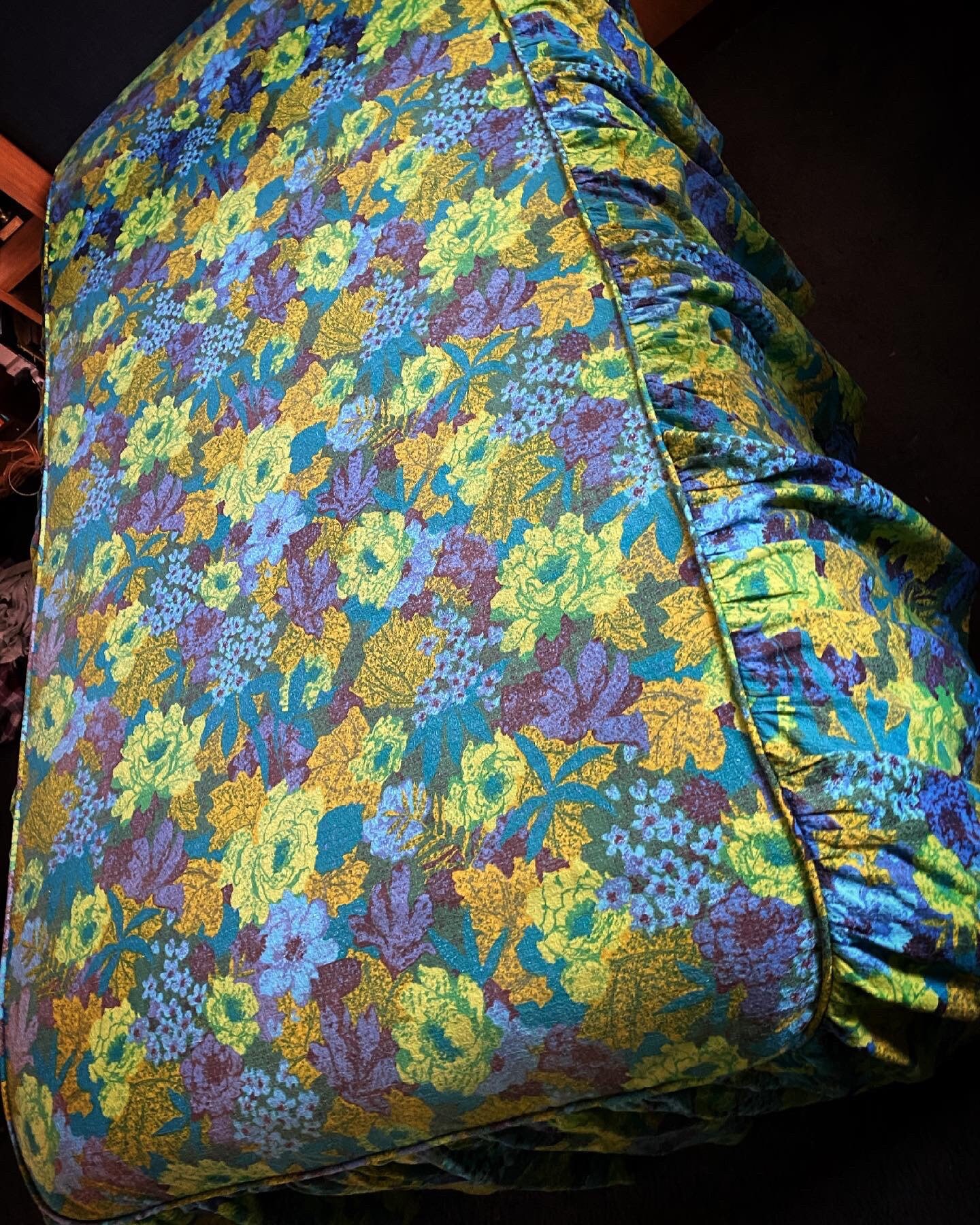 Vintage 1970s Single Size Groovy Floral Bedspread Etsy