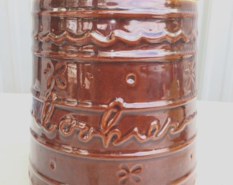 Tarro para galletas vintage Marcrest Daisy & Dot con tapa – Esmalte marrón con efecto goteo – Bote de cocina rústico de granja – Cerámica de mediados de siglo