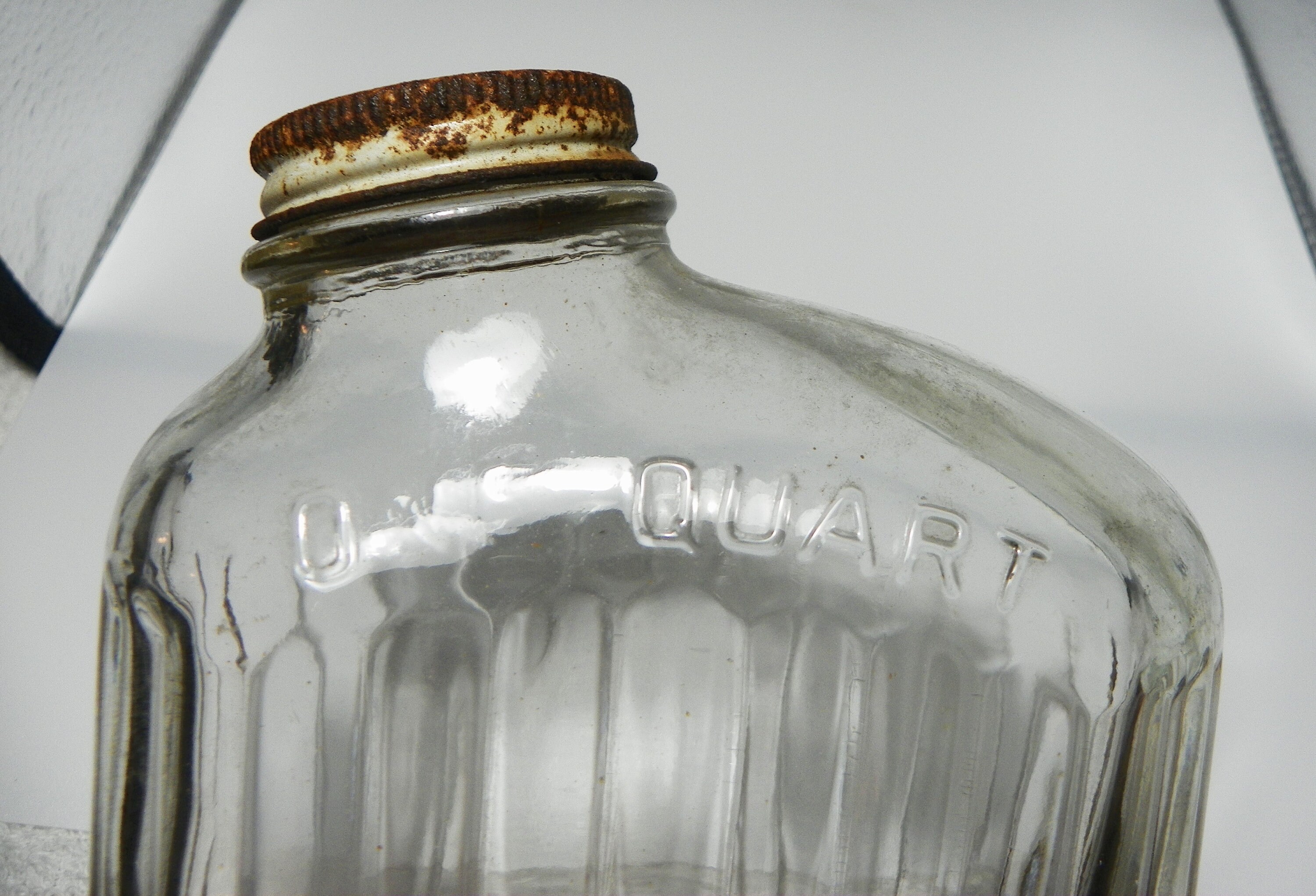 Vintage Ice Water Glass Refrigerator Bottle 1 Quart Jar Container