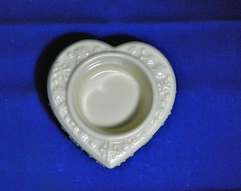 Lenox Yuletide Glowlite Snowflake Heart Votive Candle Holder | Retired Holiday Tea Light Holder | Heart-Shaped Lenox Christmas Décor