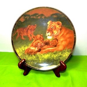 Bradford Exchange Loving Bond Collector Plate | Greg Beecham Lion Family Plate | Nature's Caress Series #4 | Limited Edition