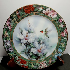 The Ruby-throated Hummingbird First Issue in Lena Liu&#39;s Hummingbird Treasury 1982 Plate