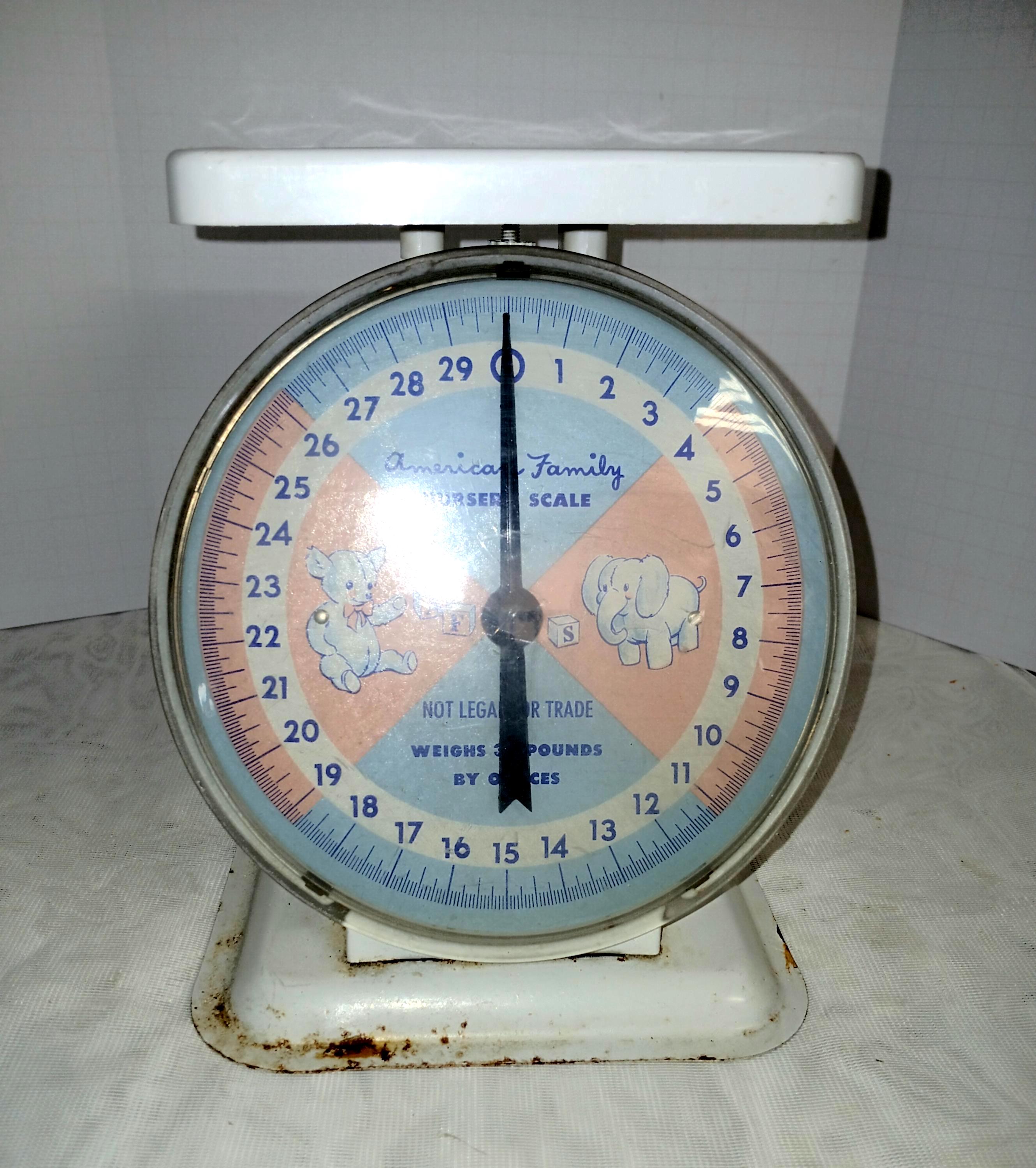 アンティーク雑貨 Vintage American Family Nursery Scale Vintage 1960s American Family Nursery Baby Scale | Pink & Blue
