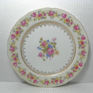 Vintage Gold Castle “Hostess” Luncheon Plate – Occupied Japan – 8 7/8” – Gold Trim