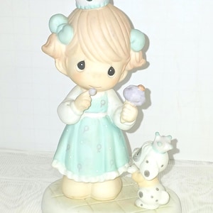 Precious Moments Too Dog-Gone Sweet figurine by Enesco 2004