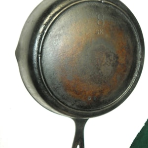 LODGE CAST IRON SKILLET # 6 USA 8SK TWO HANDLE 10”