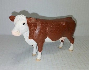 Schleich Hereford Cow Figurine 2017 Retired Brown and White Farm Animal Toy D-73527