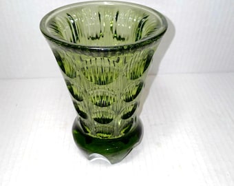Vintage Fostoria Avocado Green Thumbprint Glass Vase – Mid-Century Art Glass – Heavy Ribbed Floral Vase – 5 1/2" Tall