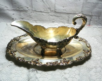 Sheffield Hollowware 4 Footed Gravy Boat with Underplate 11804 Grape Pattern