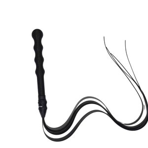 The Viper Rubber Flogger with Plastic Handle