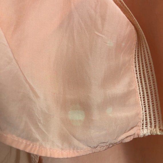 Vintage 1930s 1940s Peach Silk Bed Jacket, Linger… - image 7