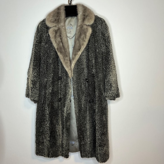 VTG womens fur coat grey excellent condition - image 2