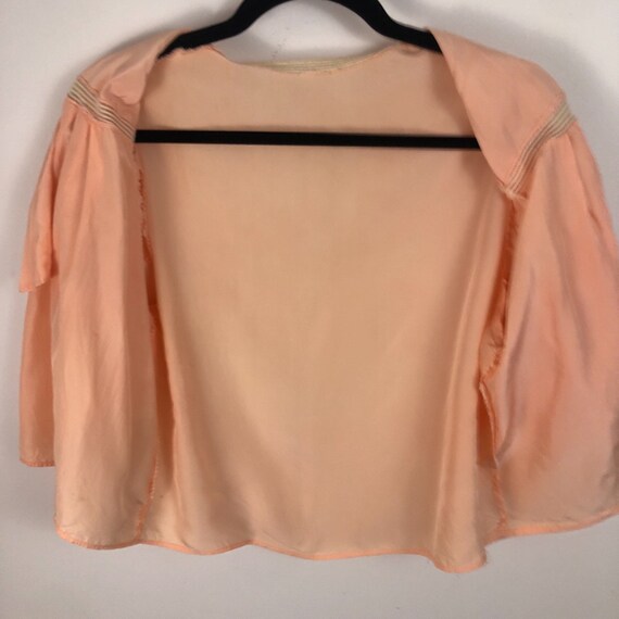 Vintage 1930s 1940s Peach Silk Bed Jacket, Linger… - image 4