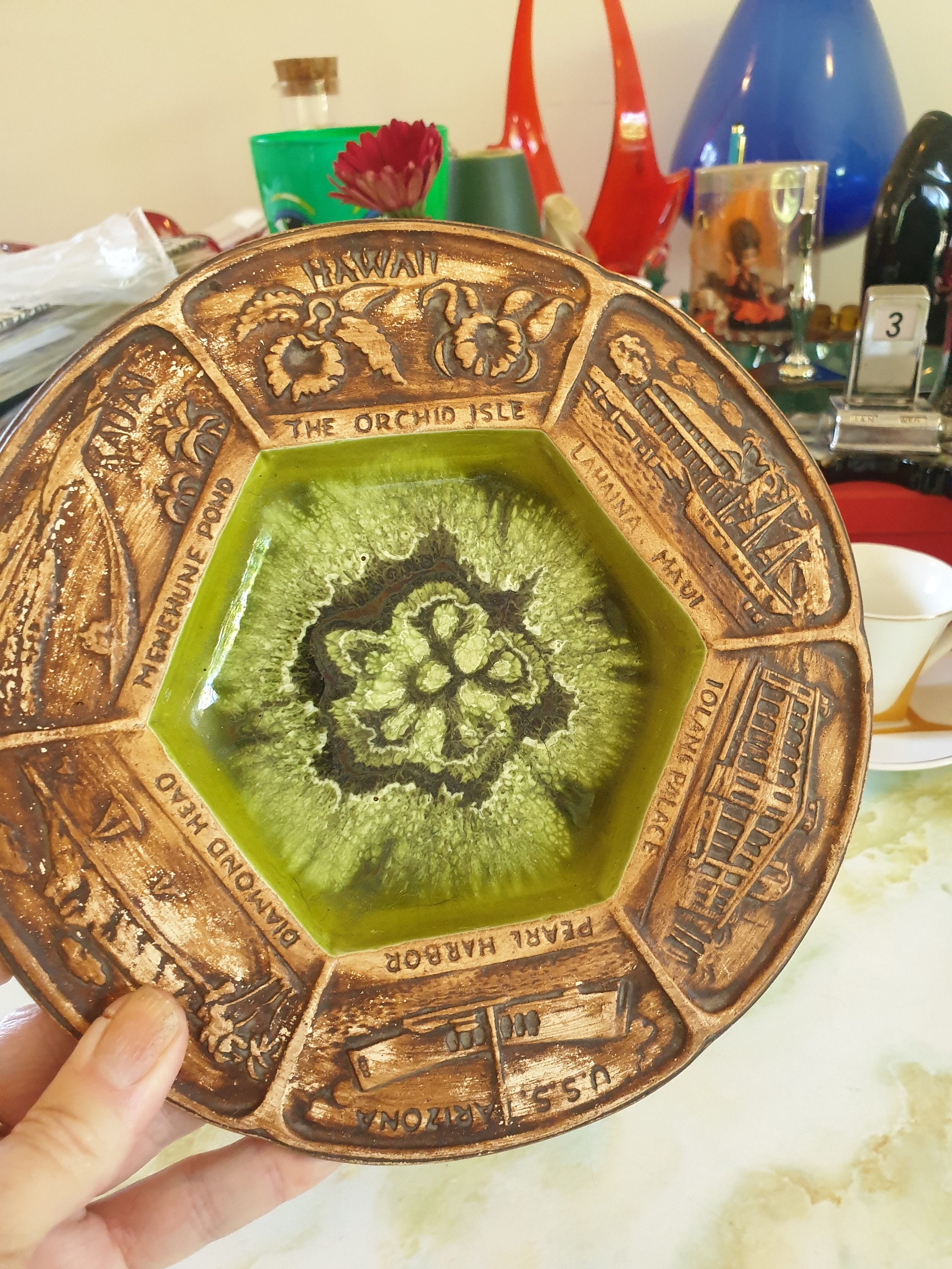Ashtray/dish 1960s. Souvenir of Hawaii. Made by Treasure Craft