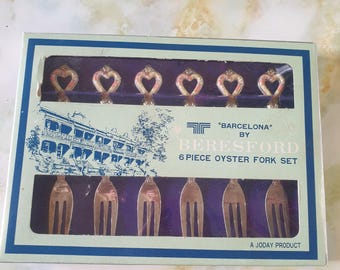 Oyster fork set 1970s. Barcelona by Beresford, made in Japan. Stainless steel and enamel. A Joday product.