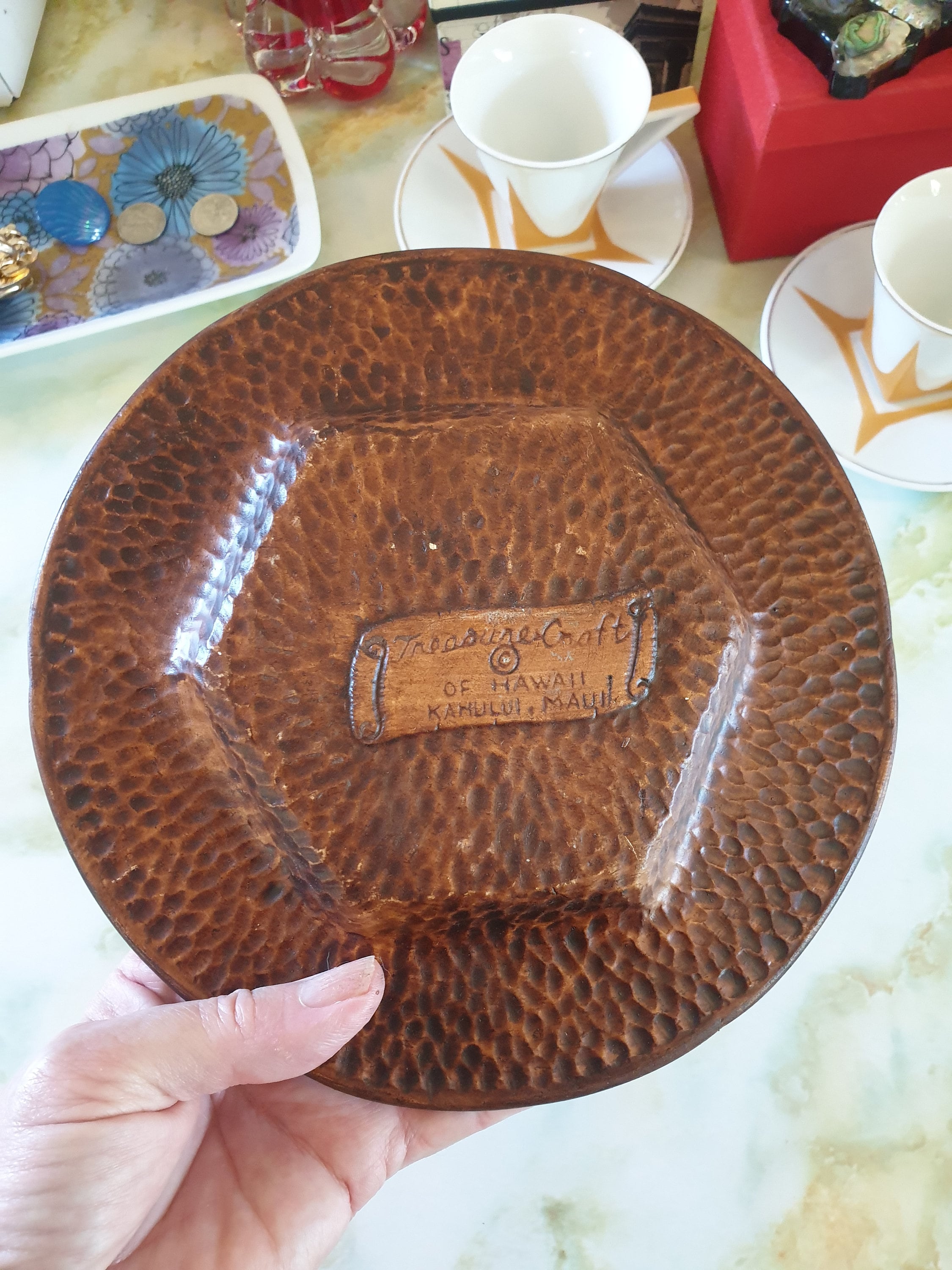 Ashtray/dish 1960s. Souvenir of Hawaii. Made by Treasure Craft