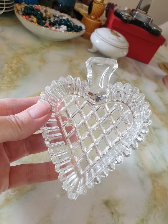Trinket dish/ashtray 1960s. Faceted glass in the … - image 6