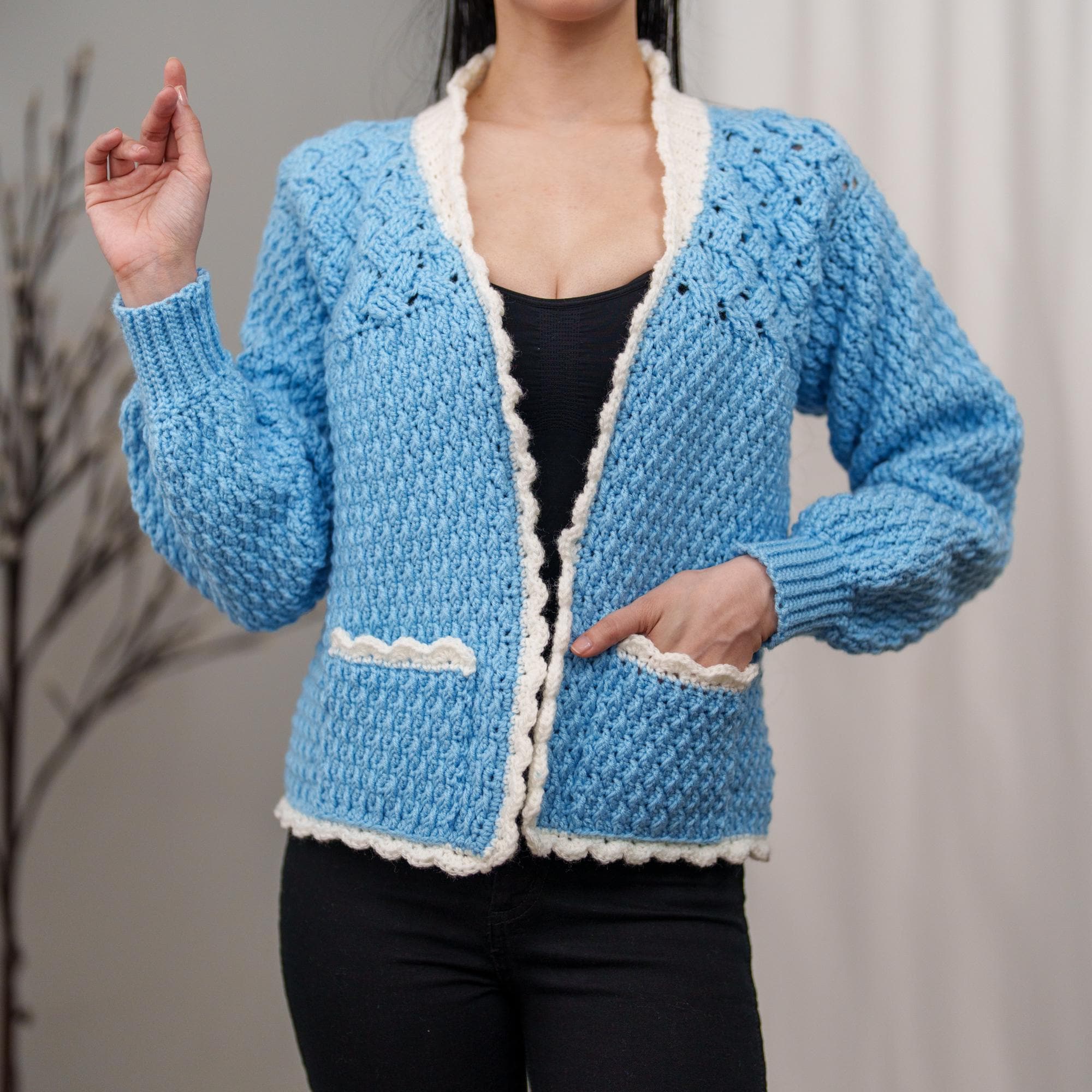 Crochet Pattern #537 | Cardigan W. Basketwave and Scallop Details