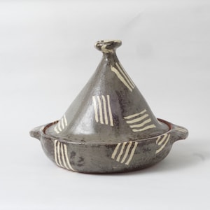 No.e3 Nerikomi Pottery, Handmade pottery , Moroccan Tajine pot