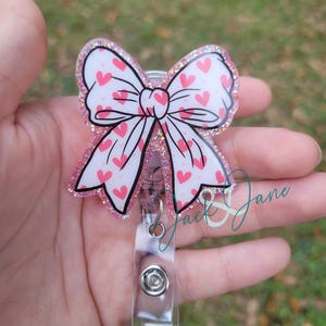 Heart Badge Reel, Valentine&#39;s Day Retractable Badge, Gift for Her, Teacher ID Holder, Glitter Nurse Badge, gift for mother&#39;s day, Cute Reel