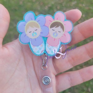 Spring Flower Baby Badge Reel, Mother Baby Nurse Badge, Labor and Delivery NICU Badge Reel, Gift for OB, Doula Badge Reel, Spring ID Holder