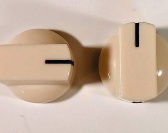 One set of two knobs – Antique Vintage Amplifier, Guitar, Radio, Amp or Pedal. Cream Color. Used on Davies, Fender, RCA Victor and more.