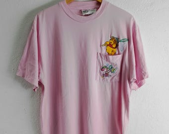 Camiseta vintage com bolso grande do Ursinho Pooh
