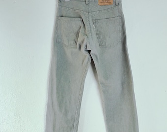 Levis 20505 hikory style jeans - size 28 inches
