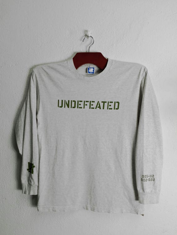 Undefeated Logo L/S T-Shirt White XXL Tシャツ UNDEFEATED STENCIL L/S TEE - WHITE – Undefeated