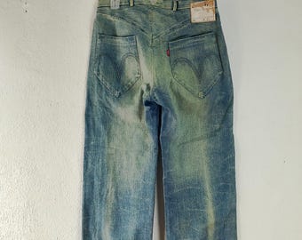 Rote Levis Jeans Hose Größe in 30 zoll