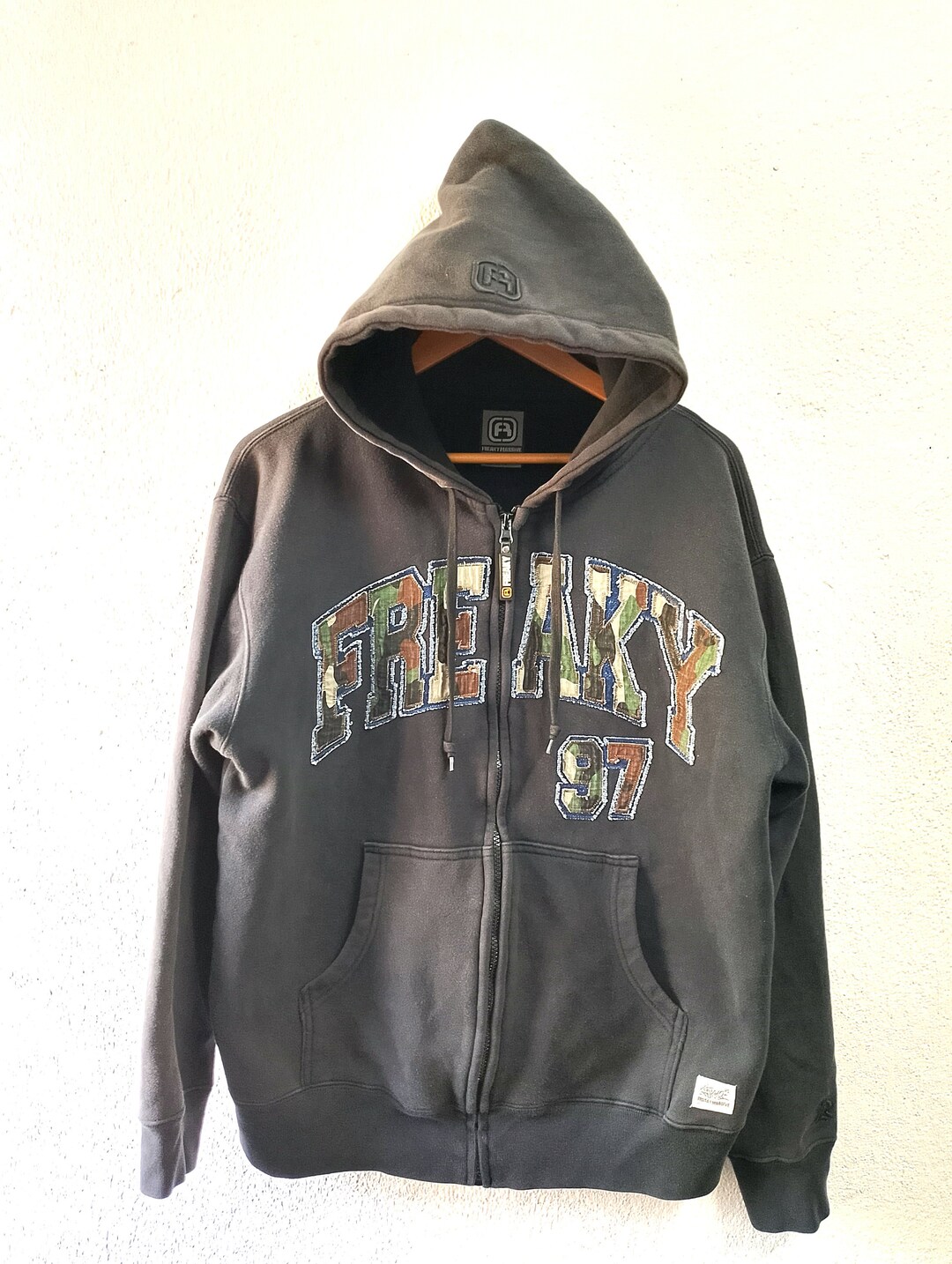 ウェア FREAKY MASSIVE il_1080xN.6195658213_2wdv.jpg