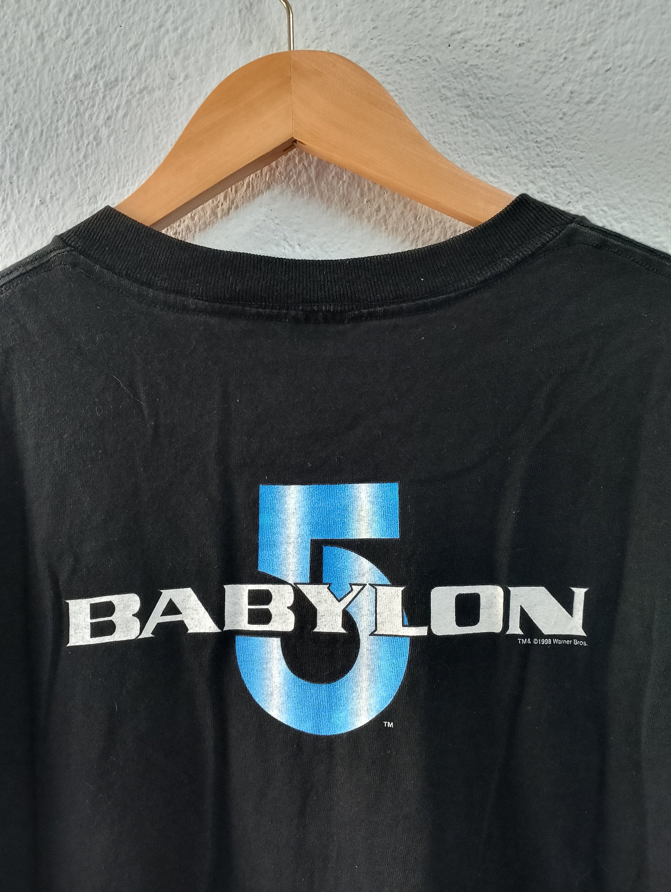Vintage Babylon 5 Fashion Victim T-shirt XL - Etsy