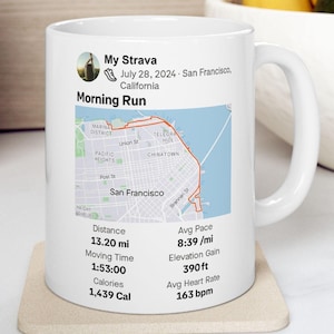 Strava-kaart koffiemok, cadeau hardloper mok, aangepaste hardloopsportactiviteit, gepersonaliseerde marathontheekop, wandeltotalen, cadeau fietsroute