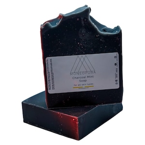 Jabón artesanal de carbón activado y menta - Jabón de carbón y menta - Jabón natural - Jabón para rostro y cuerpo - Vegano