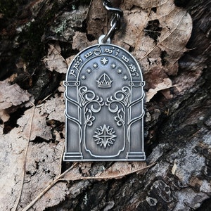 Porte-clés Porte de Durin - Argent antique - Bijoux elfiques Portes de la Moria - Porte-clés Seigneur des anneaux - Portes de Durin - Porte-clés Moria - Porte naine