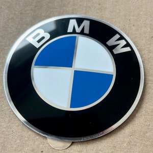 1x BMW Emblems/logo/badges 64.5mm convex aluminum sticker fits to BMW E12 E23 E24 E28 E31 E32 E34 E36 E38 E39 E46 E53 E65 Z1 Z3 NLA
