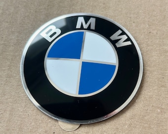 1x BMW Emblem/logo/badge 64.5mm convex aluminum sticker fits to BMW E12 E23 E24 E28 E31 E32 E34 E36 E38 E39 E46 E53 E65 Z1 Z3