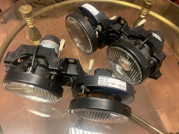 thumbnail image 2 of DEPO Black H1/H1 Reticle Headlights For BMW E30 3 Series (1982-1994) – Pair 2 of 6