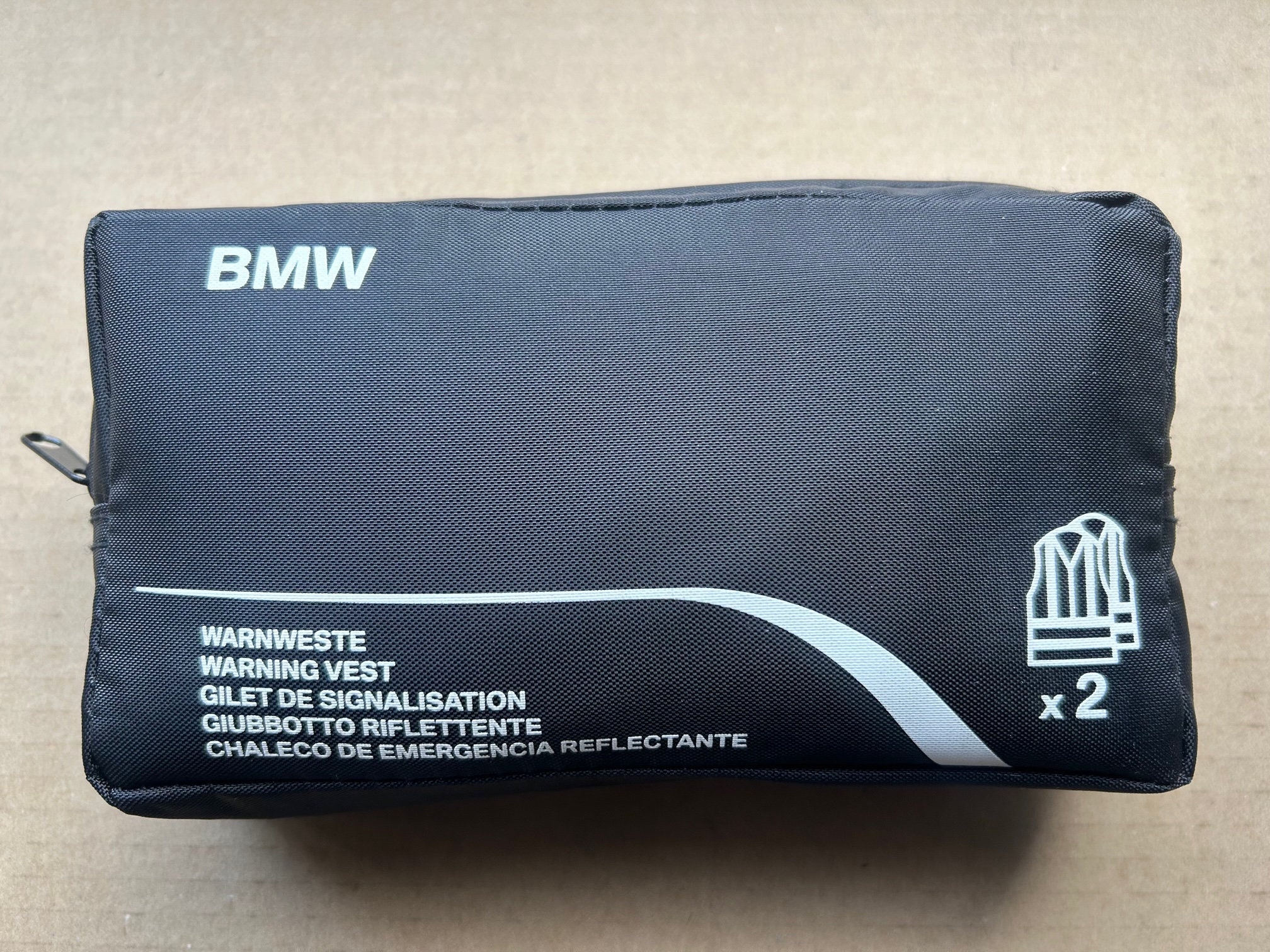 BMW Warnweste in Nylontasche