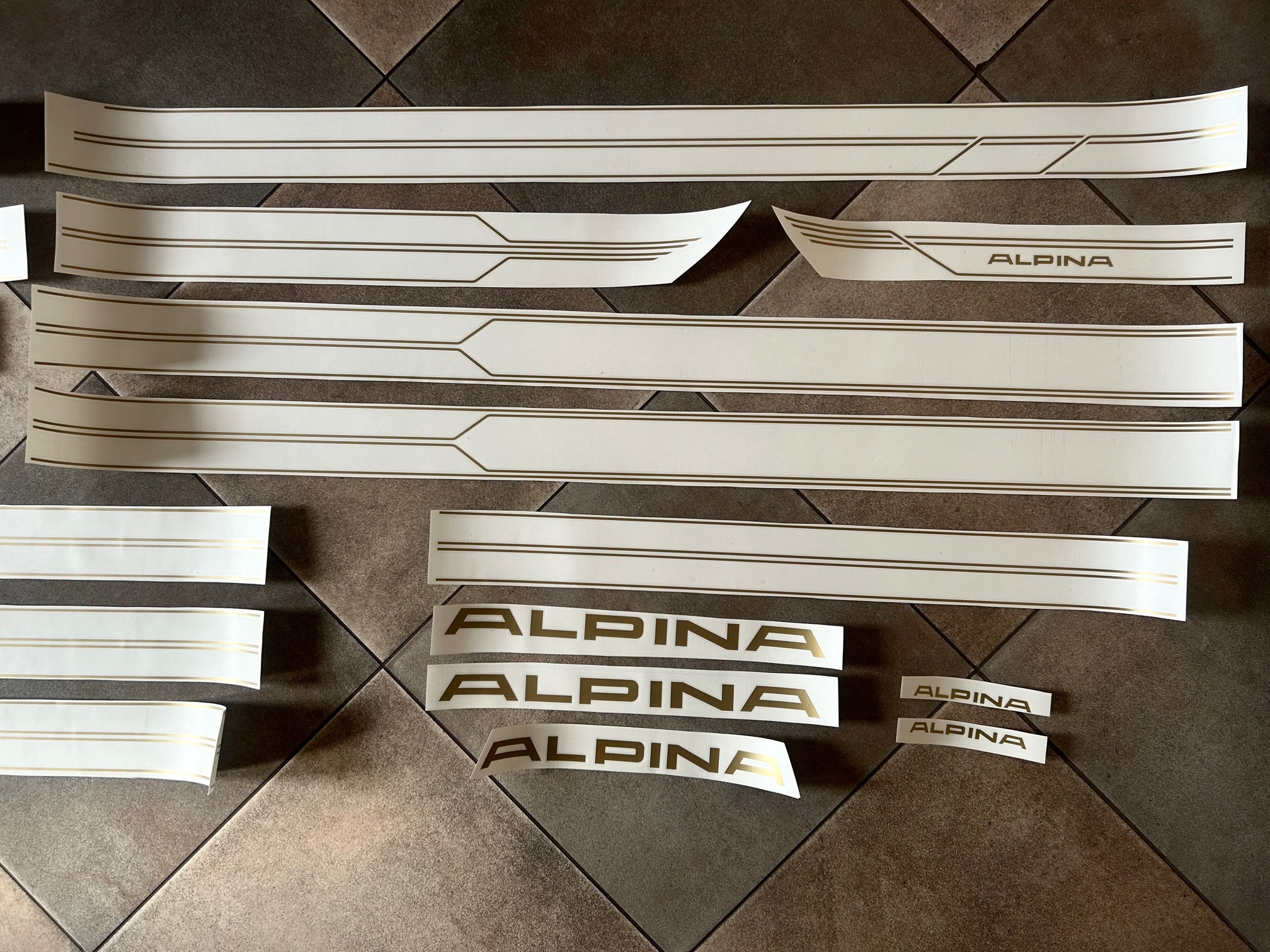 ALPINA  Streifen Heck Gold デコセット 2d/4d Alpina GOLD-SLIM Decors Set Stickers BMW E36 E46 E34 E30 B6